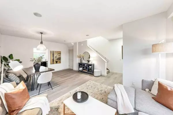 209 Rainbow Falls DR, Chestermere, AB T1X 0A7