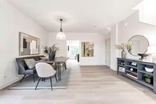 209 Rainbow Falls DR, Chestermere, AB T1X 0A7