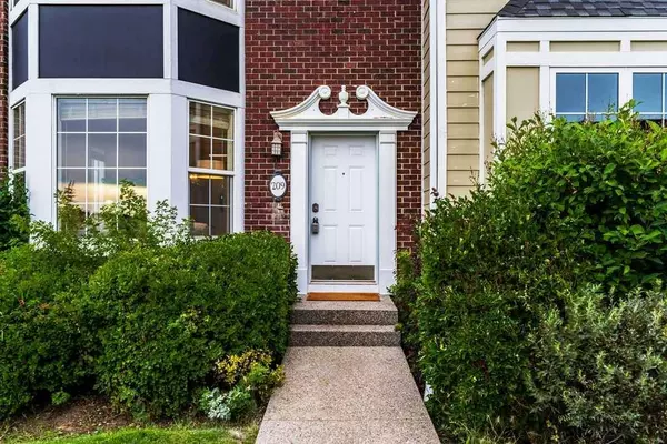 209 Rainbow Falls DR, Chestermere, AB T1X 0A7