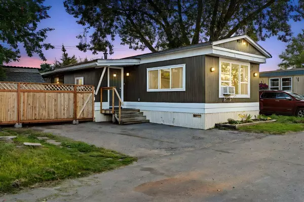 109 Sunset WAY NE, High River, AB T1V1J4