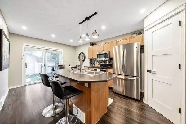 301 tuscany DR NW, Calgary, AB T3L2H9