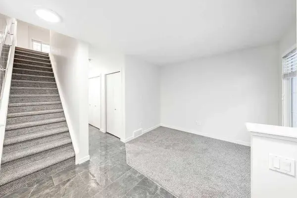 708 Evansridge Common NW, Calgary, AB T3P0P3