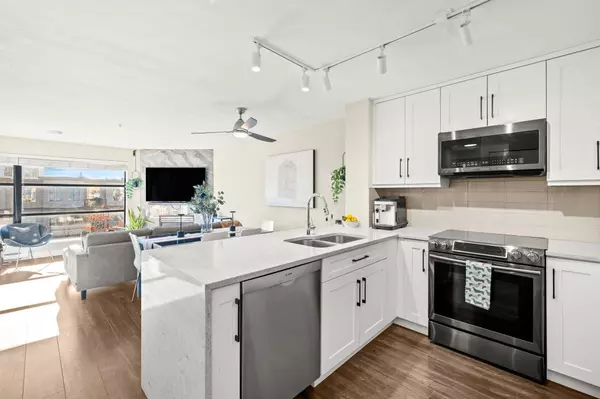 124 W 3rd ST #410, North Vancouver, BC V7M 1E8