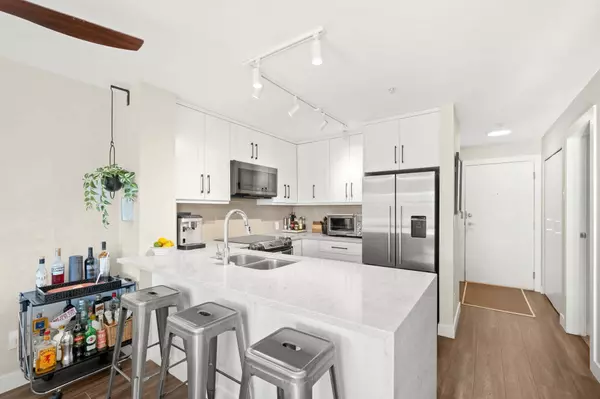 124 W 3rd ST #410, North Vancouver, BC V7M 1E8