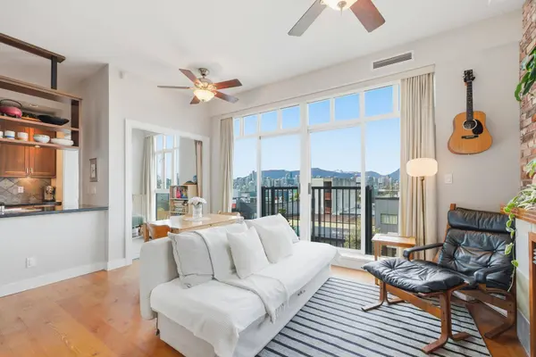 2515 Ontario ST #210, Vancouver, BC V5T 4V4