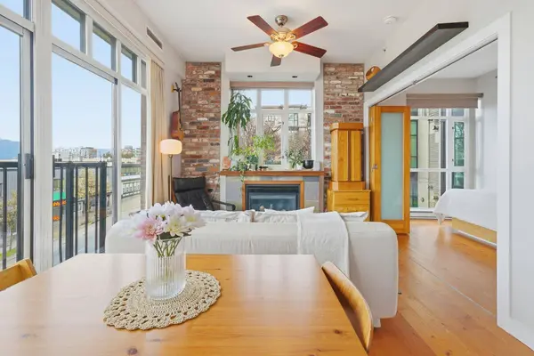 2515 Ontario ST #210, Vancouver, BC V5T 4V4