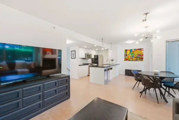 1288 Chesterfield AVE #TH1, North Vancouver, BC V7M 0B1