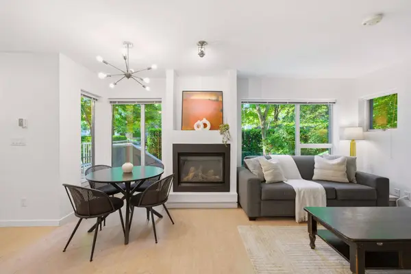 1288 Chesterfield AVE #TH1, North Vancouver, BC V7M 0B1