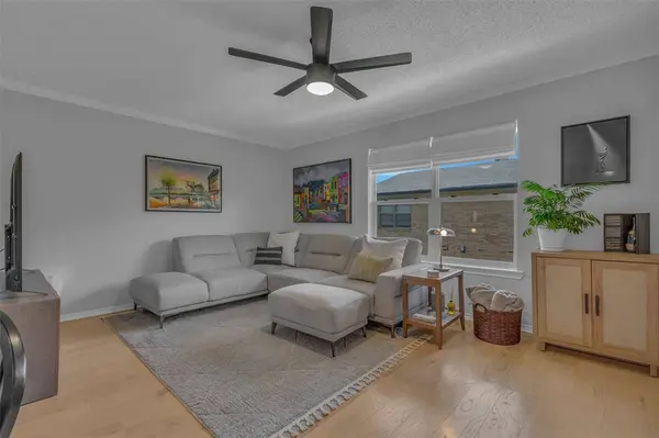 5829 Sandhurst Lane #D, Dallas, TX 75206