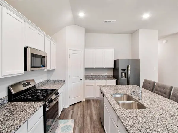 3541 Redbud Flower Trail, Prairie Ridge, TX 76084