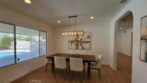 18931 Mayall ST, Northridge, CA 91324