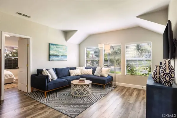 923 N Mentor AVE, Pasadena, CA 91104
