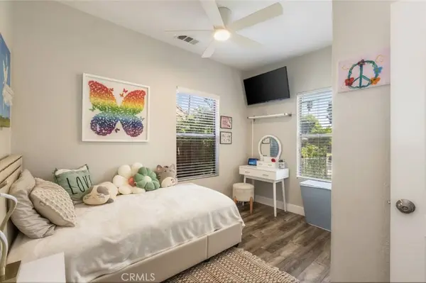 923 N Mentor AVE, Pasadena, CA 91104