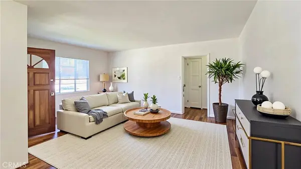 17634 Bromley ST, Encino, CA 91316