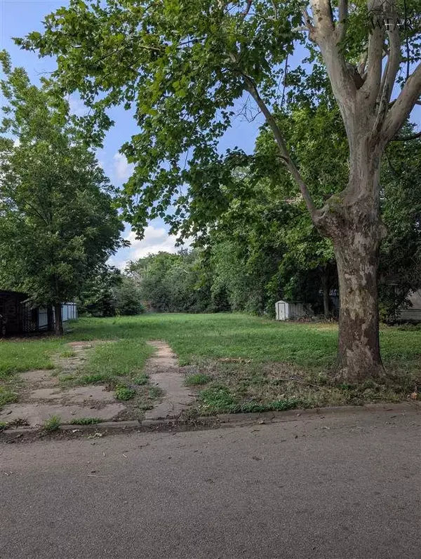 122 LILAC LANE, Burkburnett, TX 76354