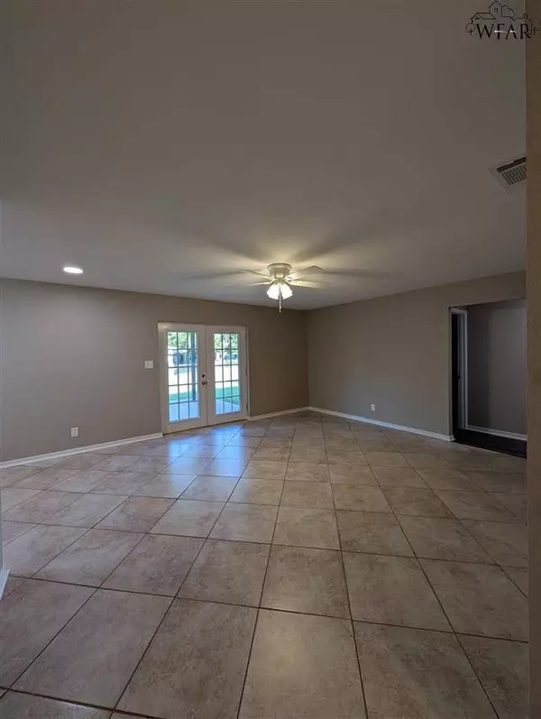 1314 MONTGOMERY STREET, Wichita Falls, TX 76302