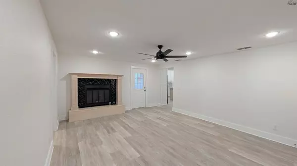 800 SHEPPARD ROAD, Burkburnett, TX 76354