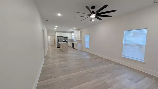 800 SHEPPARD ROAD, Burkburnett, TX 76354