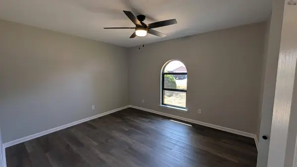 991 CHERYL DRIVE, Burkburnett, TX 76354