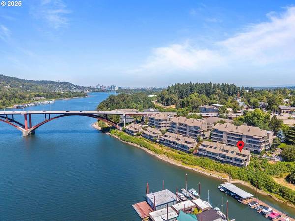 318 SE SPOKANE ST, Portland, OR 97202