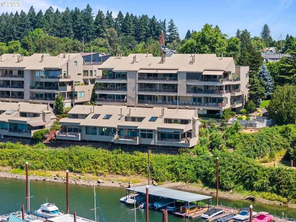 318 SE SPOKANE ST, Portland, OR 97202