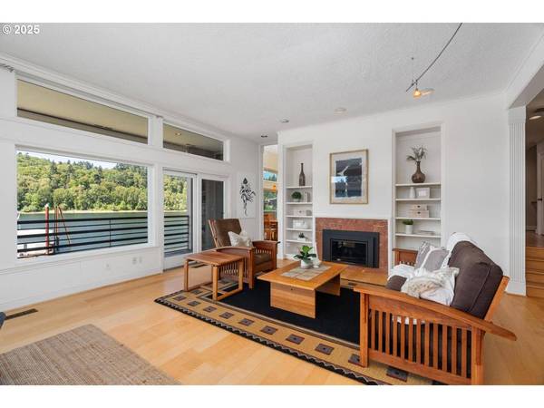 318 SE SPOKANE ST, Portland, OR 97202