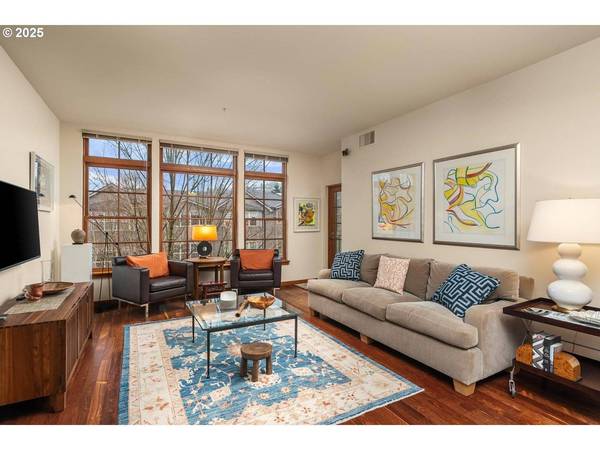 2335 NW RALEIGH ST #305, Portland, OR 97210