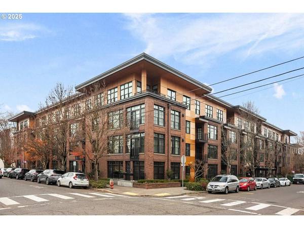 2335 NW RALEIGH ST #305, Portland, OR 97210