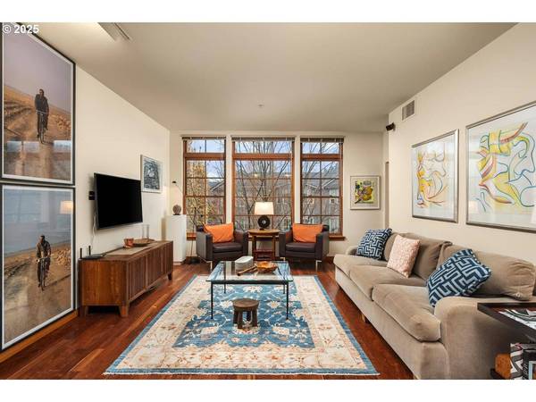 2335 NW RALEIGH ST #305, Portland, OR 97210