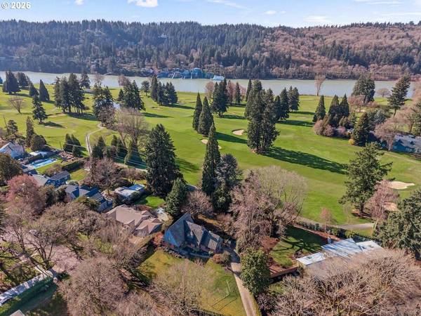 1833 SE EXETER DR, Portland, OR 97202