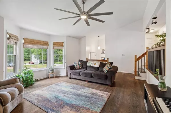 685 Maplelake DR, Acworth, GA 30101