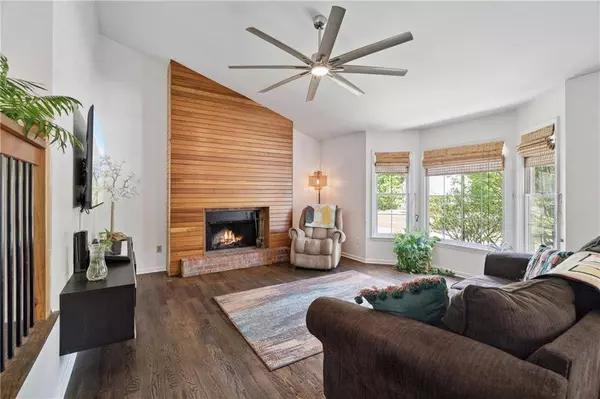 685 Maplelake DR, Acworth, GA 30101