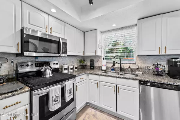 261 Cape Shores CIR #18-E, Cape Canaveral, FL 32920