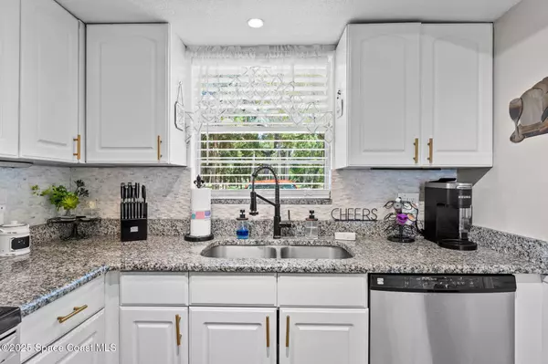 261 Cape Shores CIR #18-E, Cape Canaveral, FL 32920