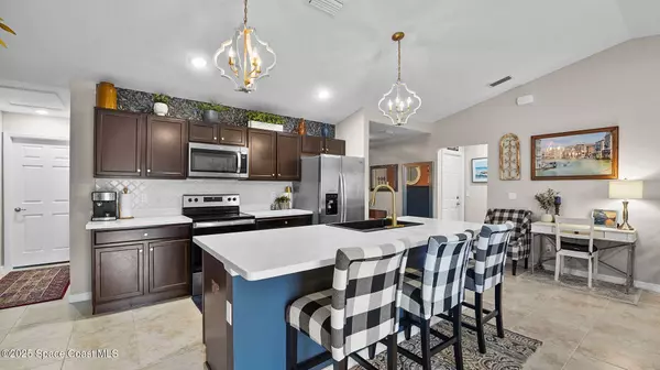 206 Wendover RD SW, Palm Bay, FL 32908