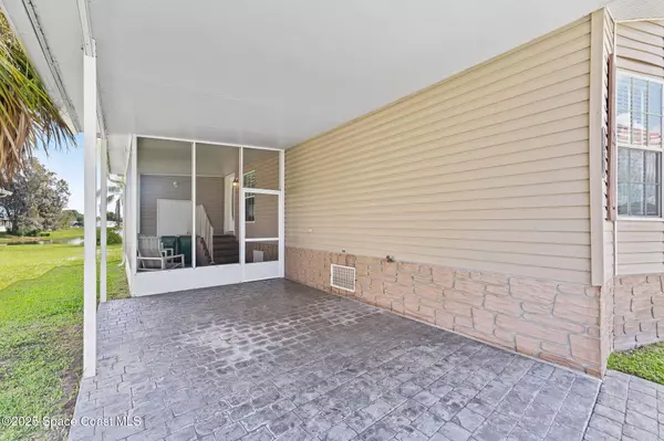 1266 Waterway DR, Barefoot Bay, FL 32976