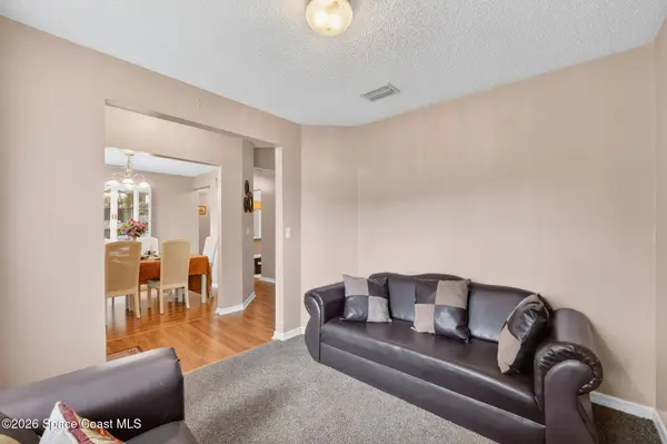 534 White Plains AVE SW, Palm Bay, FL 32908