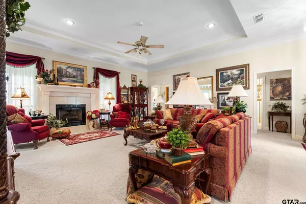 1266 Santa Fe Trl, Tyler, TX 75703