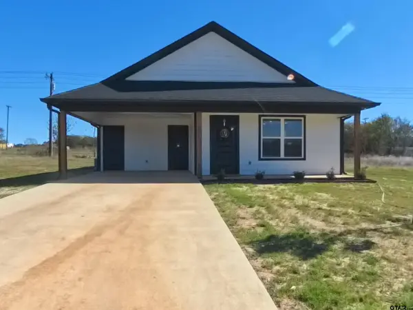 187 Red Bud Cir, Bullard, TX 75757