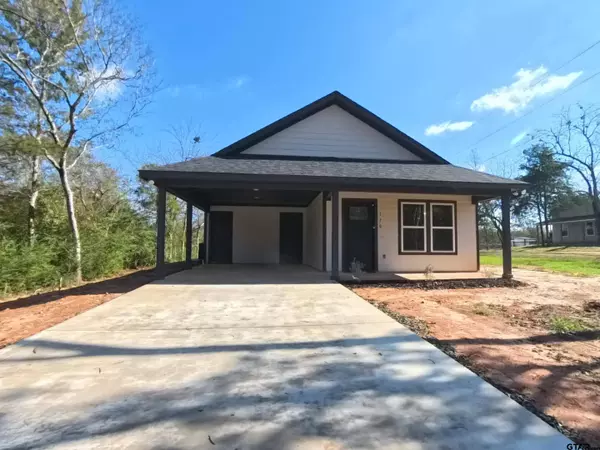 176 Royal Dr, Bullard, TX 75757