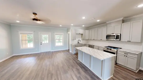 13016 Clydesdale Ct, Bullard, TX 75757