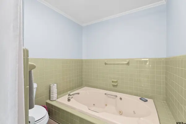 143 Williamsburg Ln, Bullard, TX 75757