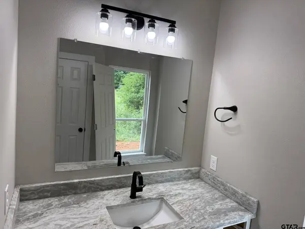 124 Pecan Dr, Bullard, TX 75757