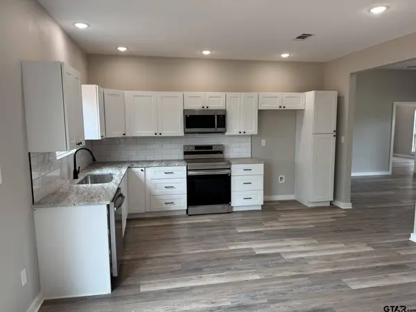 124 Pecan Dr, Bullard, TX 75757
