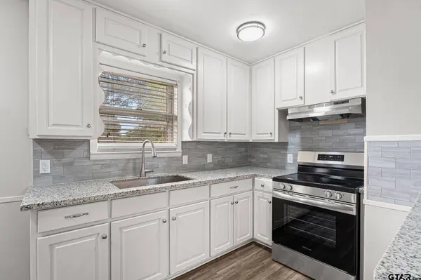 105 Crestview St, Whitehouse, TX 75791