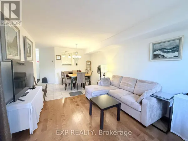 316 Lorry Greenberg DR #122, Ottawa, ON K1T2P4