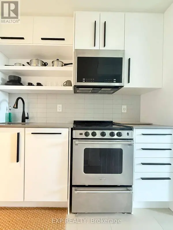560 Rideau ST #423, Ottawa, ON K1N0G3