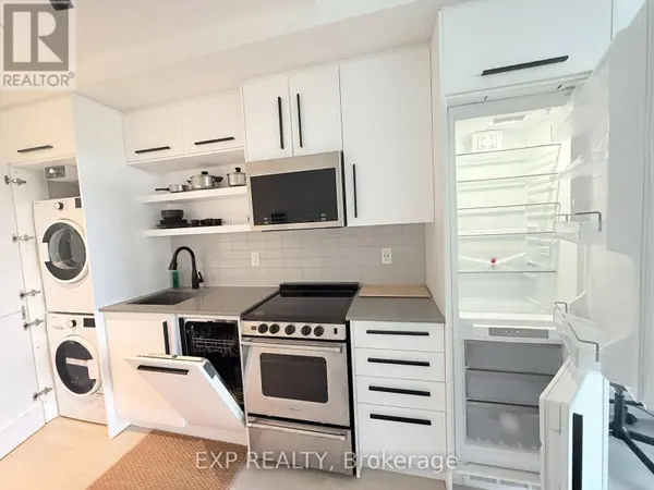 560 Rideau ST #423, Ottawa, ON K1N0G3