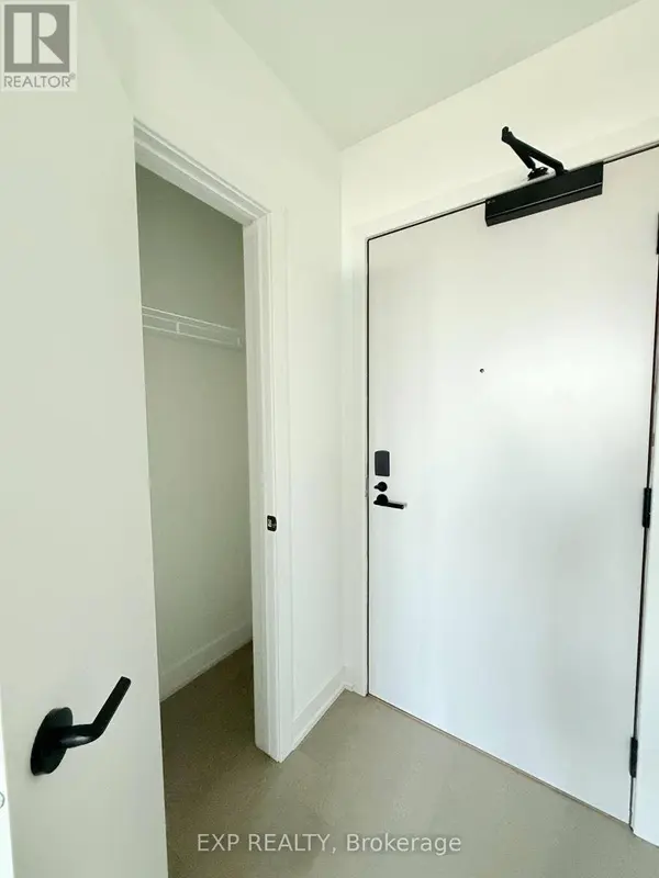 560 Rideau ST #701, Ottawa, ON K1N0G3