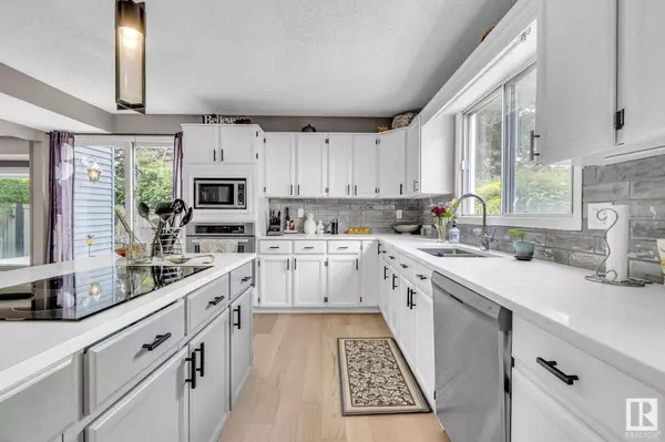 122 VILLAGE DO, Sherwood Park, AB T8A 4L6